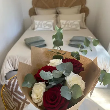 La De Coeurs Avec Jacuzzi Vakantiehuis *
