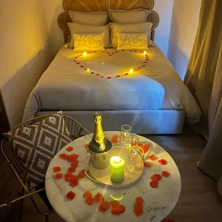 La De Coeurs Avec Jacuzzi Vakantiehuis