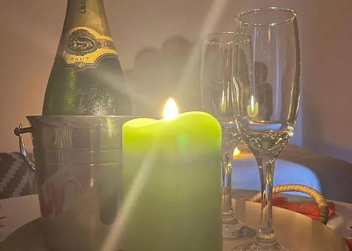 La De Coeurs Avec Jacuzzi *